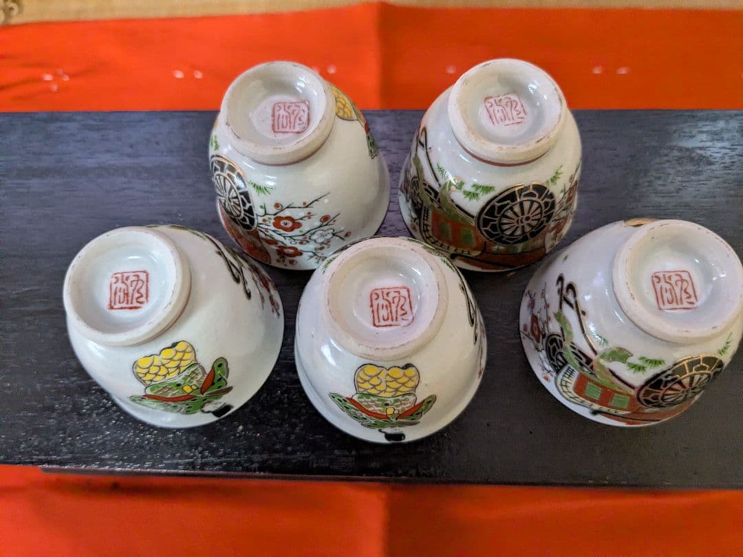 ミニ茶箪笥、九谷煎茶器揃い、宝瓶、湯呑み、湯冷まし揃い、美品！