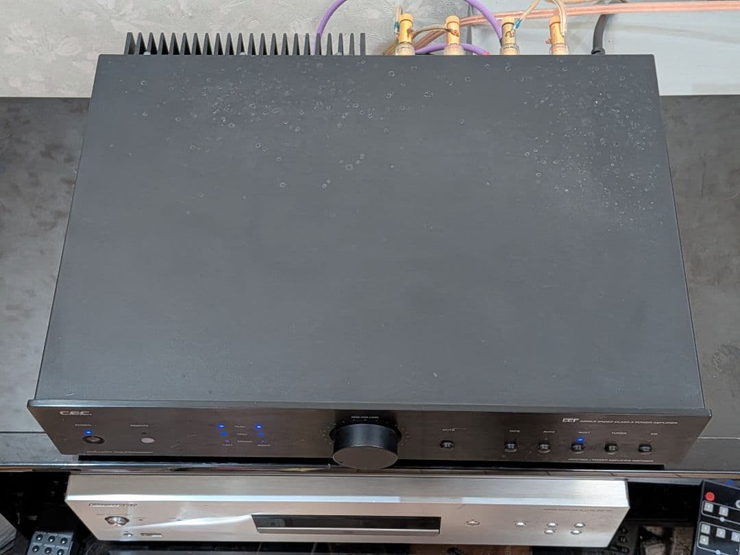 C.E.C AMP 3300R プリメインアンプ