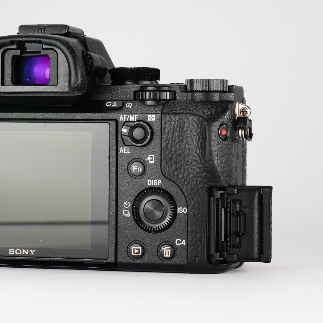 美品！SONY α7II完全セット6683回 フルサイズデビューに最適 310