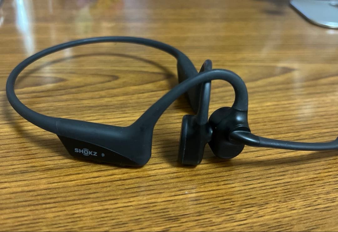 【中古品】SHOKZ OPENCOMM2UC 骨伝導イヤホン ブラック マイク付
