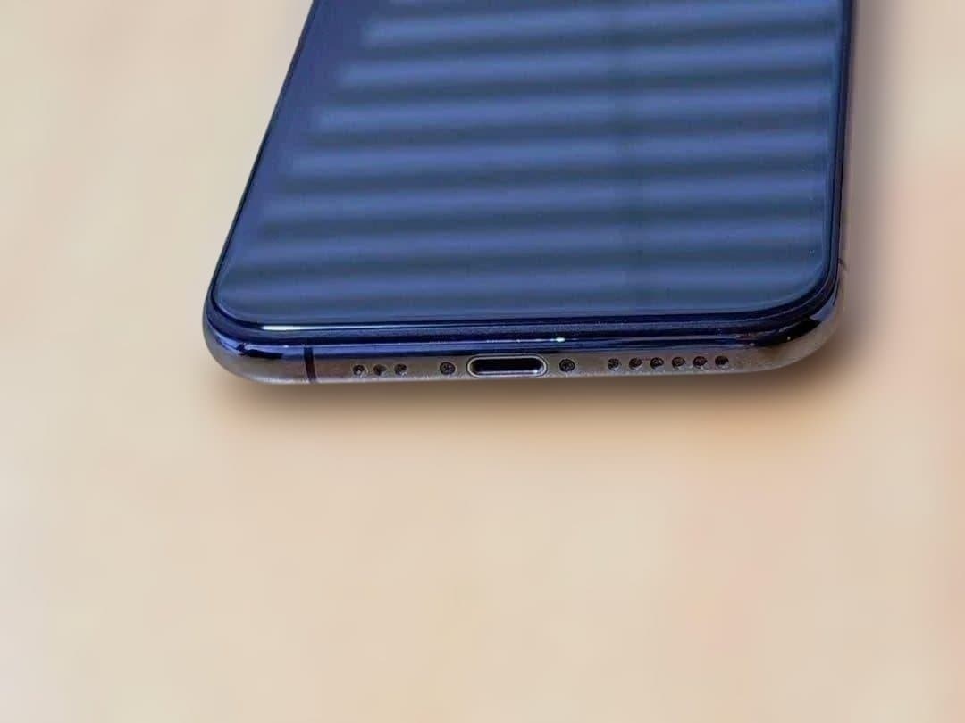 iPhone Xs スペースグレイ 256GB バッテリー100% SIMフリー