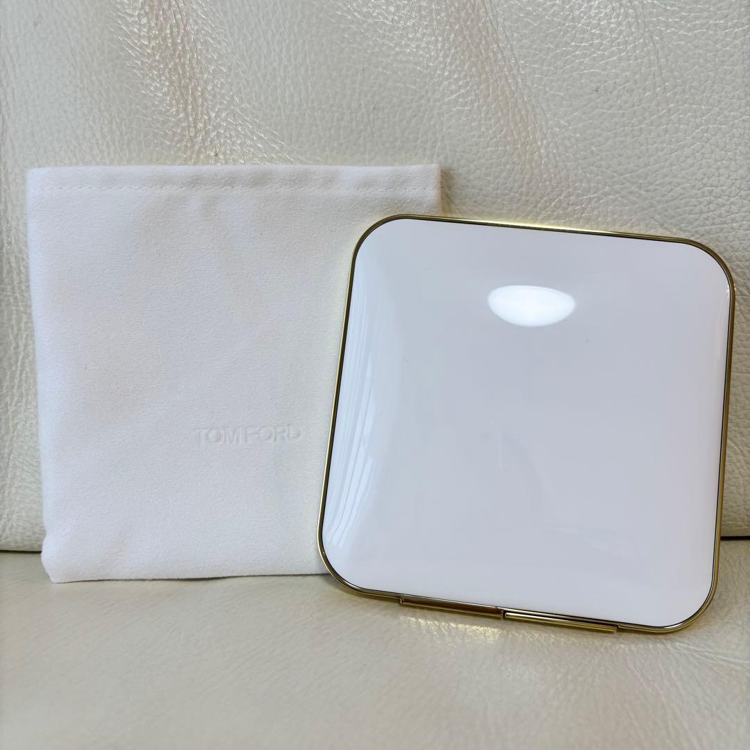新品未使用 TOM FORD トムフォード ソレイユコントゥーリングコンパクト