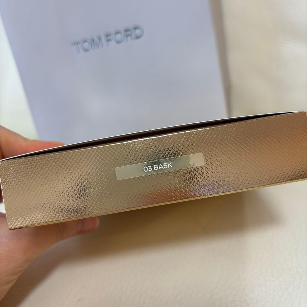 新品未使用 TOM FORD トムフォード ソレイユコントゥーリングコンパクト