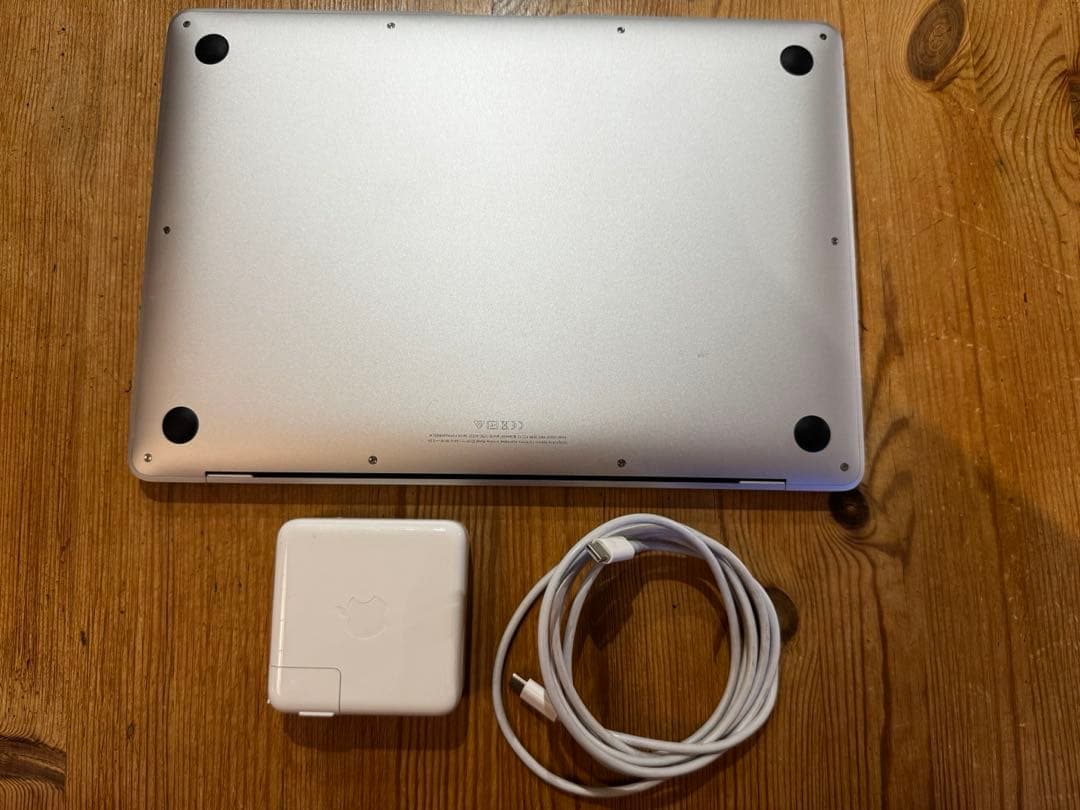 Apple MacBook Air (M1, 2020) 本体 US
