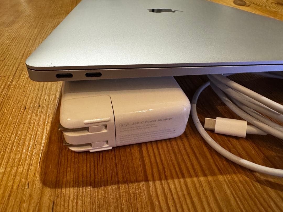 Apple MacBook Air (M1, 2020) 本体 US
