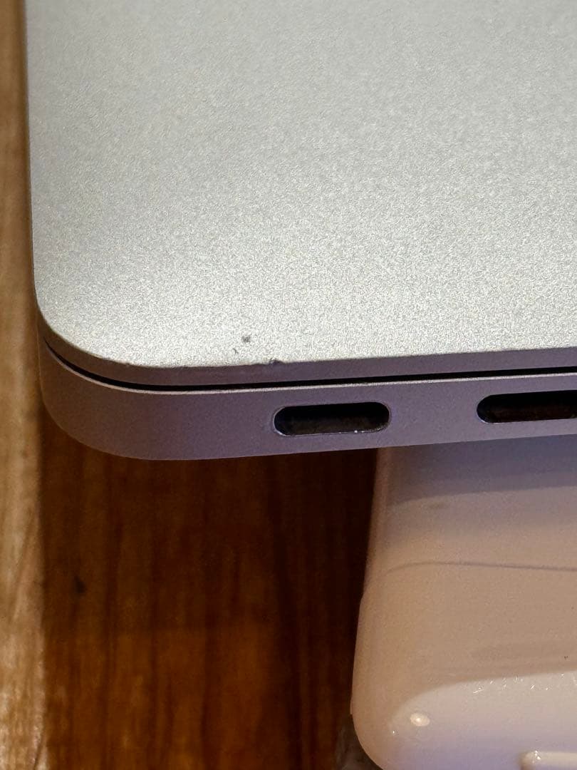 Apple MacBook Air (M1, 2020) 本体 US