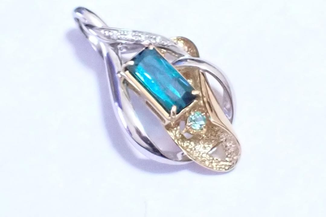 インディゴライトトルマリン　ペンダントトップ　1.55ct　パライバ0.06ct