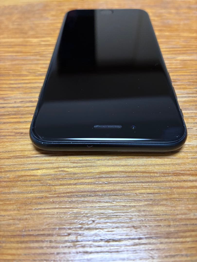 Apple iPhone SEブラック　第3世代MMYC3J/A