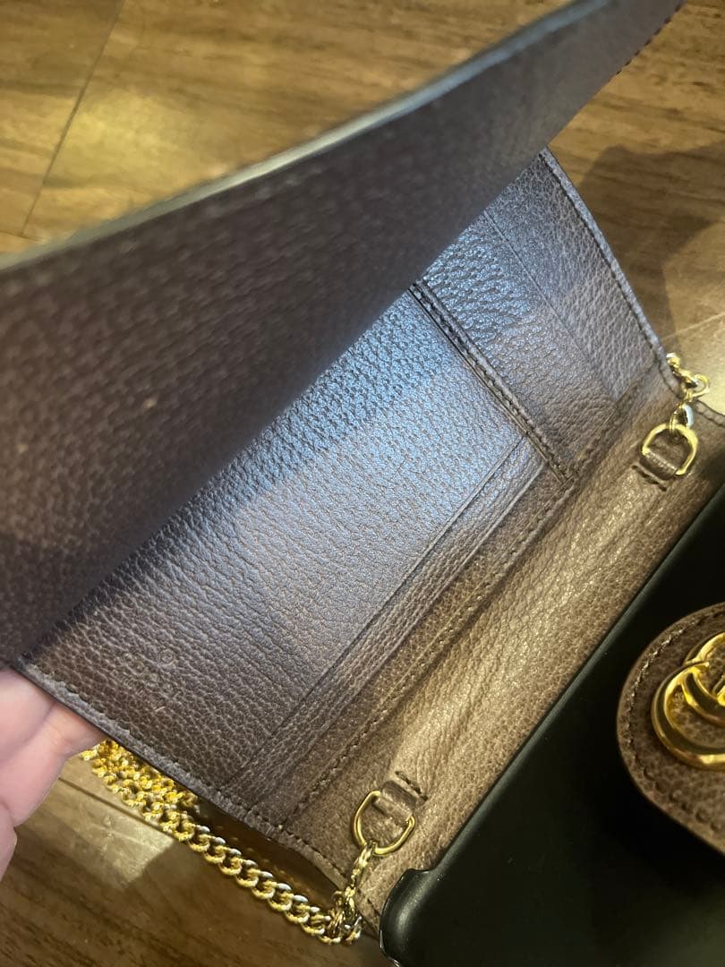 GUCCI iPhoneSEショルダー