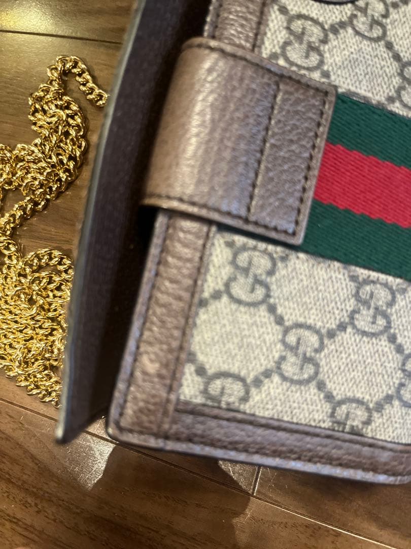 GUCCI iPhoneSEショルダー