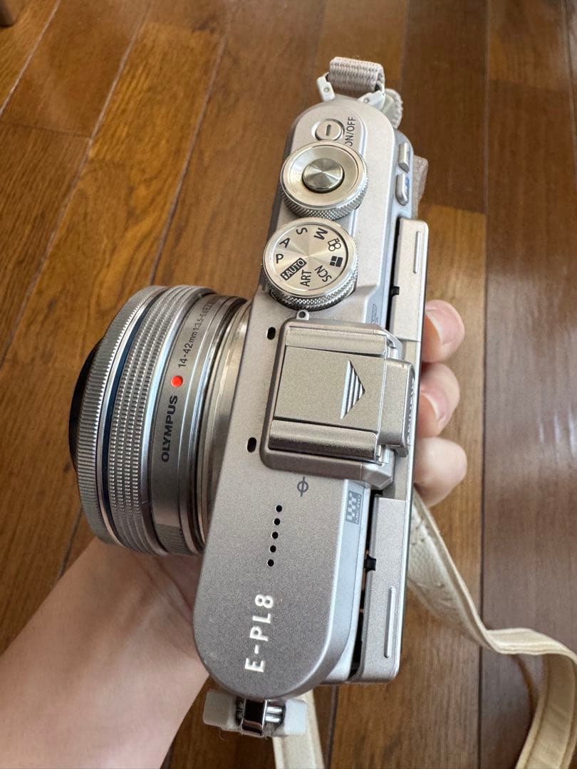 OLYMPUS E-PL8 ミラーレスカメラ