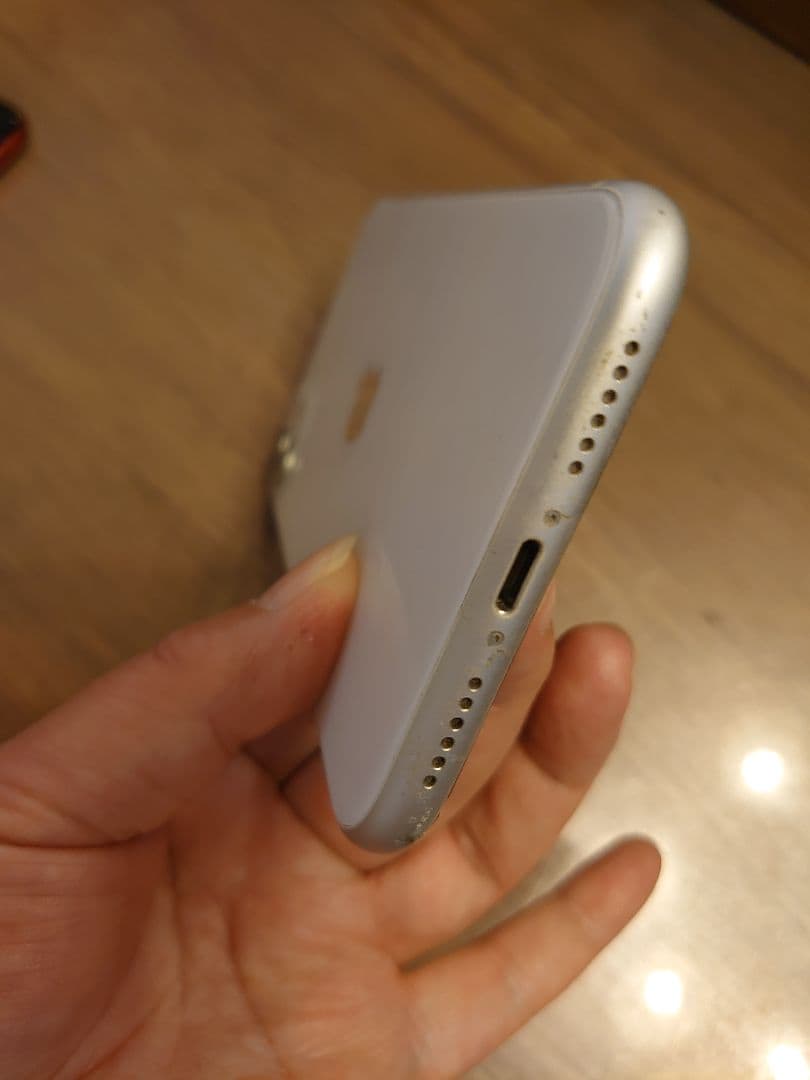 iPhone SE iPhone 11 白 ジャンク 2台 まとめ売り