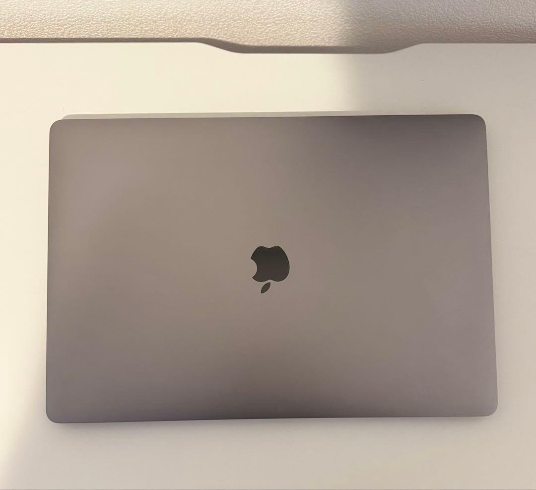 Macbook Pro 2019 16インチ Windows 11 Pro