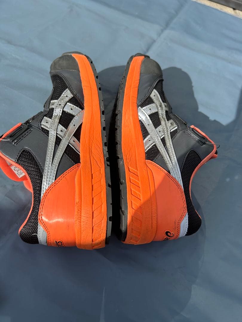 ASICS ウィンジョブ CP209 ボアシステム安全靴 ブラック/オレンジ