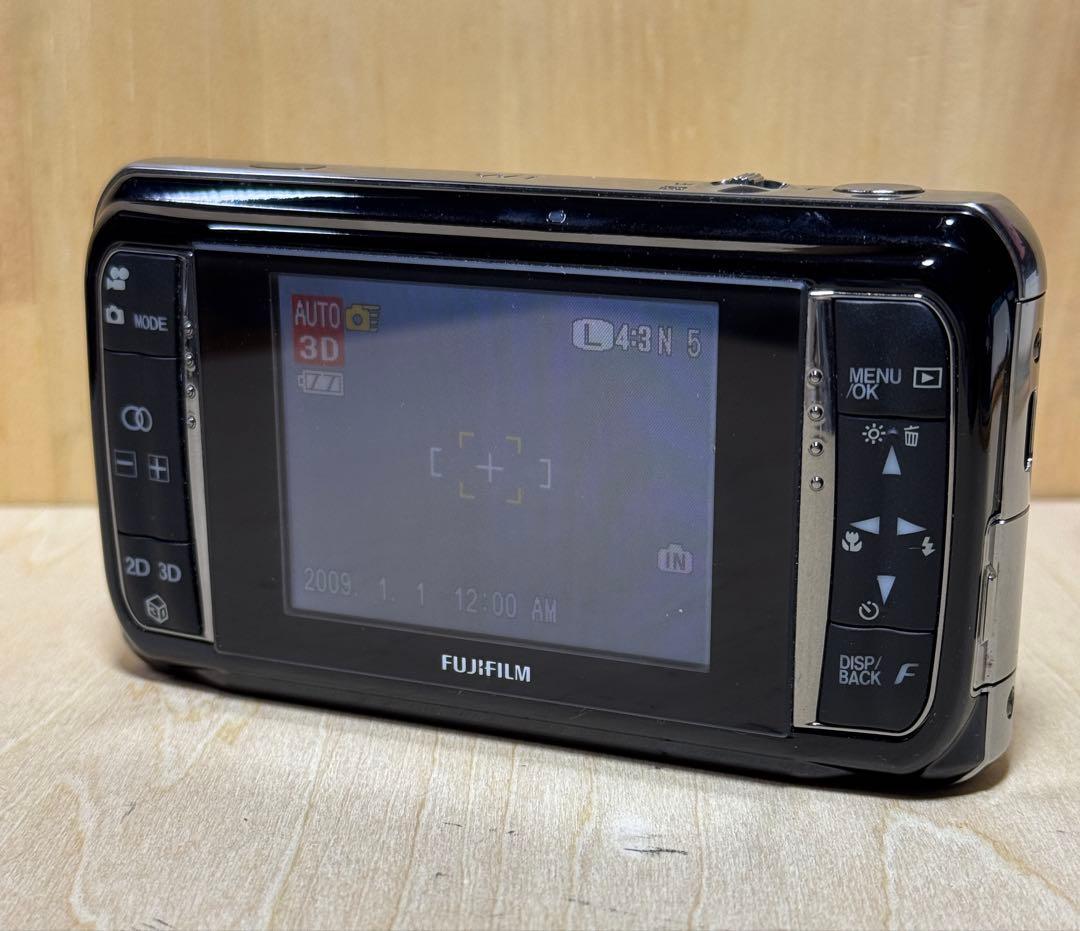 （ジャンク品）FUJIFILM REAL3Dカメラ W1 中古稼働品です