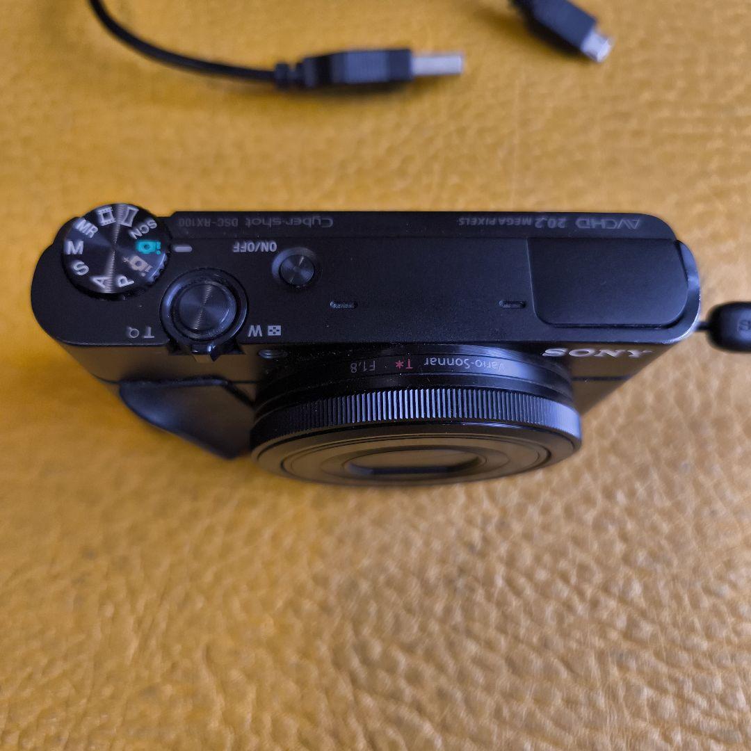 Sony コンデジカメラ DSC-RX100 Carl Zeissレンズ