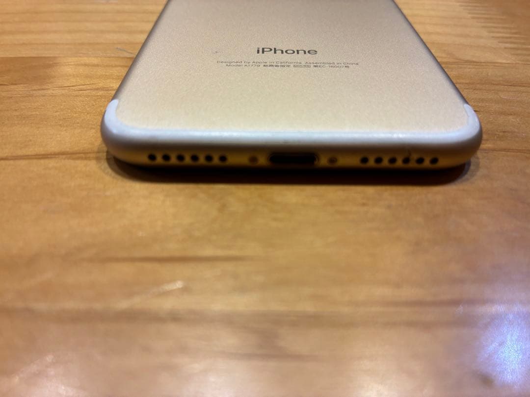iPhone 7 128GB ゴールドSIMフリー バッテリー100% 動作良好