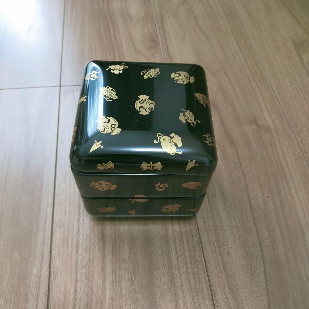 会津塗 黒色のミニ重箱 二層 金色模様