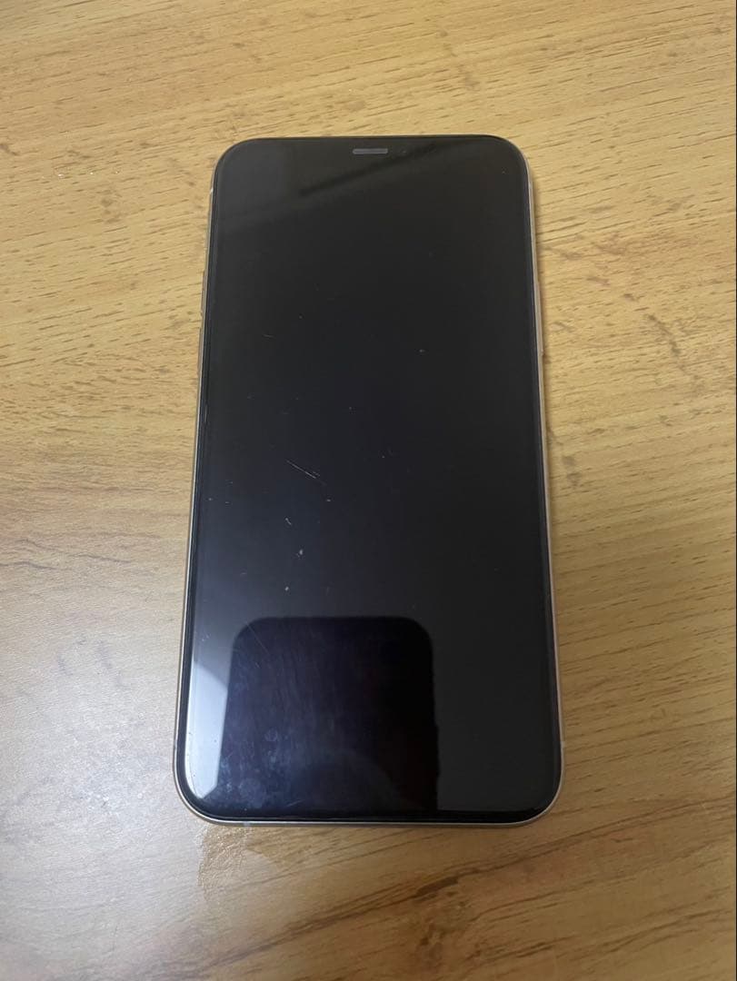 Apple iPhone 11 Pro シルバー 本体　64GB