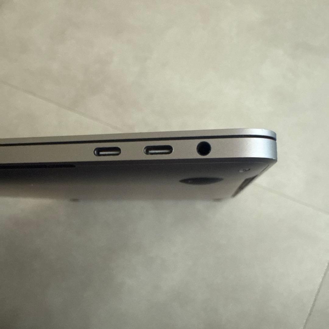MacBook本体 MacBook Pro 2017 2.8GHz i7 16GB 256GB