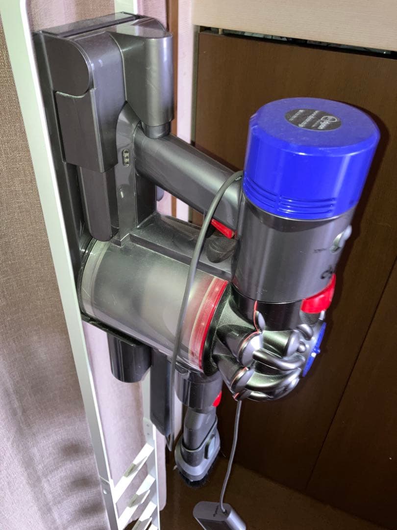 Dyson スティッククリーナー 本体 スタンド付き