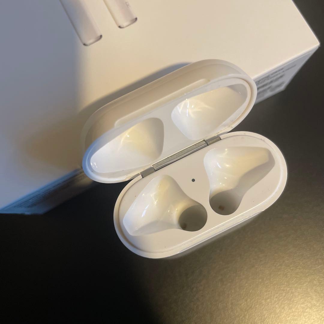 【状態良好】Apple Airpods2 Lightningケーブル付帯