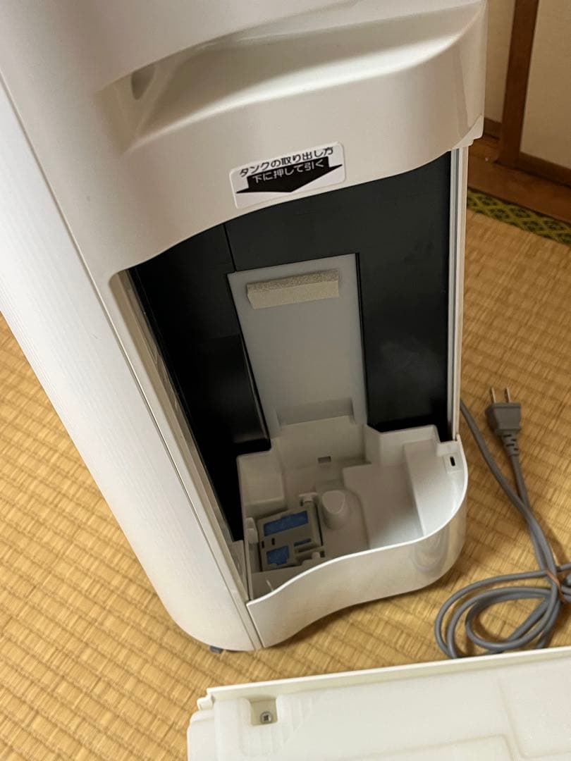 【中古・美品】SHARP 加湿空気清浄機 KC-F70-W シャープ 2018製