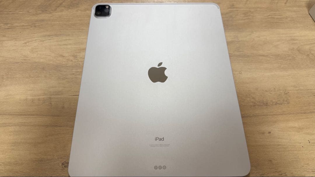【バッテリ98%】iPad Pro12.9第5世代256GB新品Keyboard