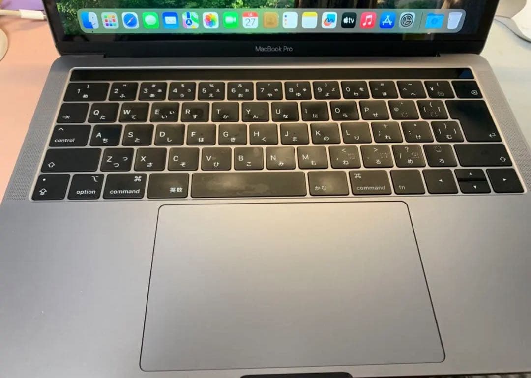 MacBook Pro 2019 13インチ 256GB Touch Bar美品