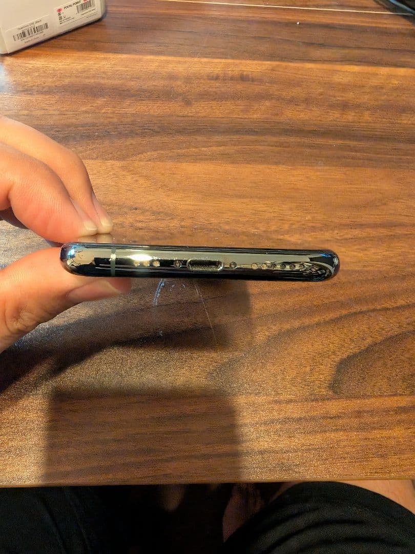 ジャンク　Apple iPhone 11 Pro ミッドナイトグリーン本体
