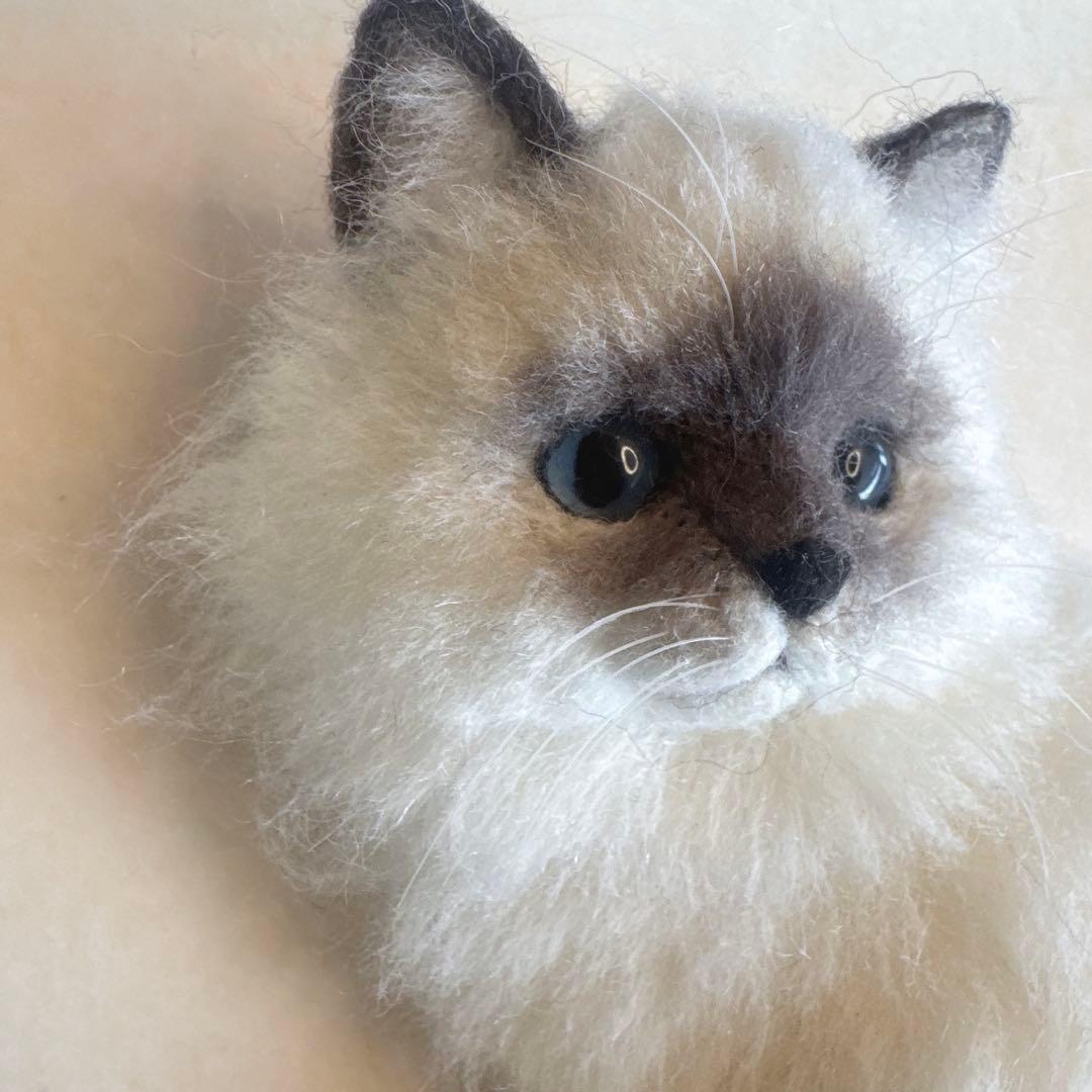 羊毛フェルト猫 バーマン猫ブローチ