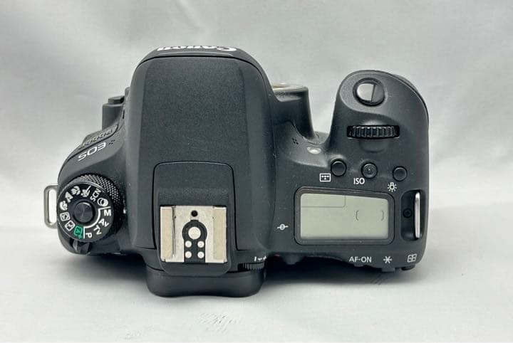 Canon EOS 9000D ダブルズームレンズキット♪wifi搭載♪