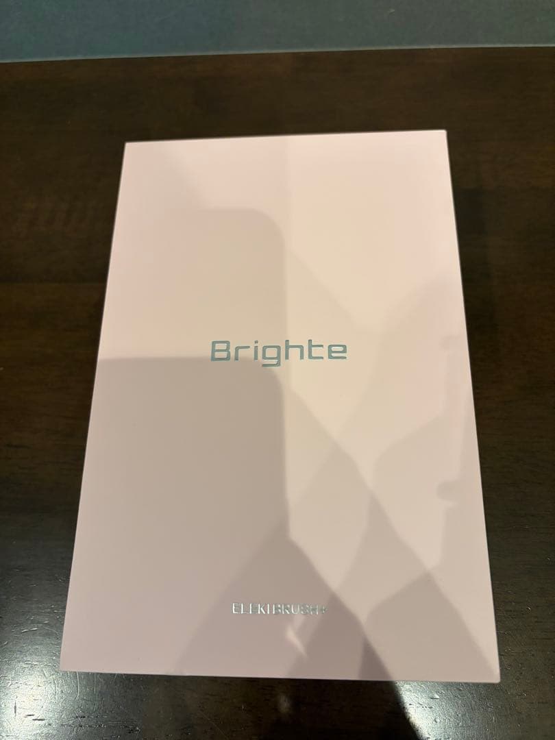 Brighte スカルプマッサージブラシ LED搭載