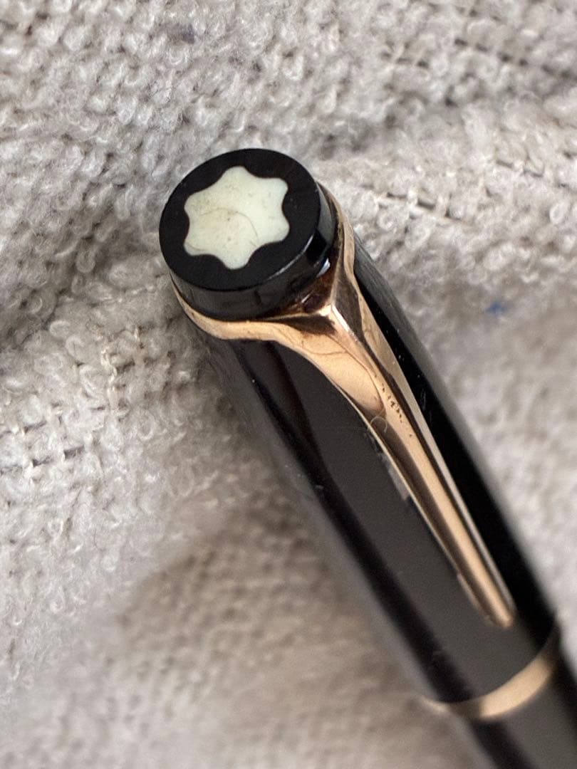 ◾️MONT BLANC モンブラン◾️万年筆 N o.14◾️黒色／金色◾️吸入式◾️