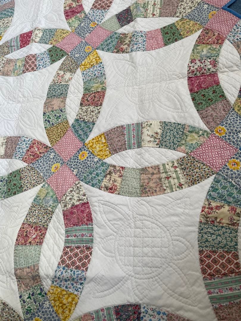 ハンドメイド　ダブルウェディングリングパターン キルト　約125×90