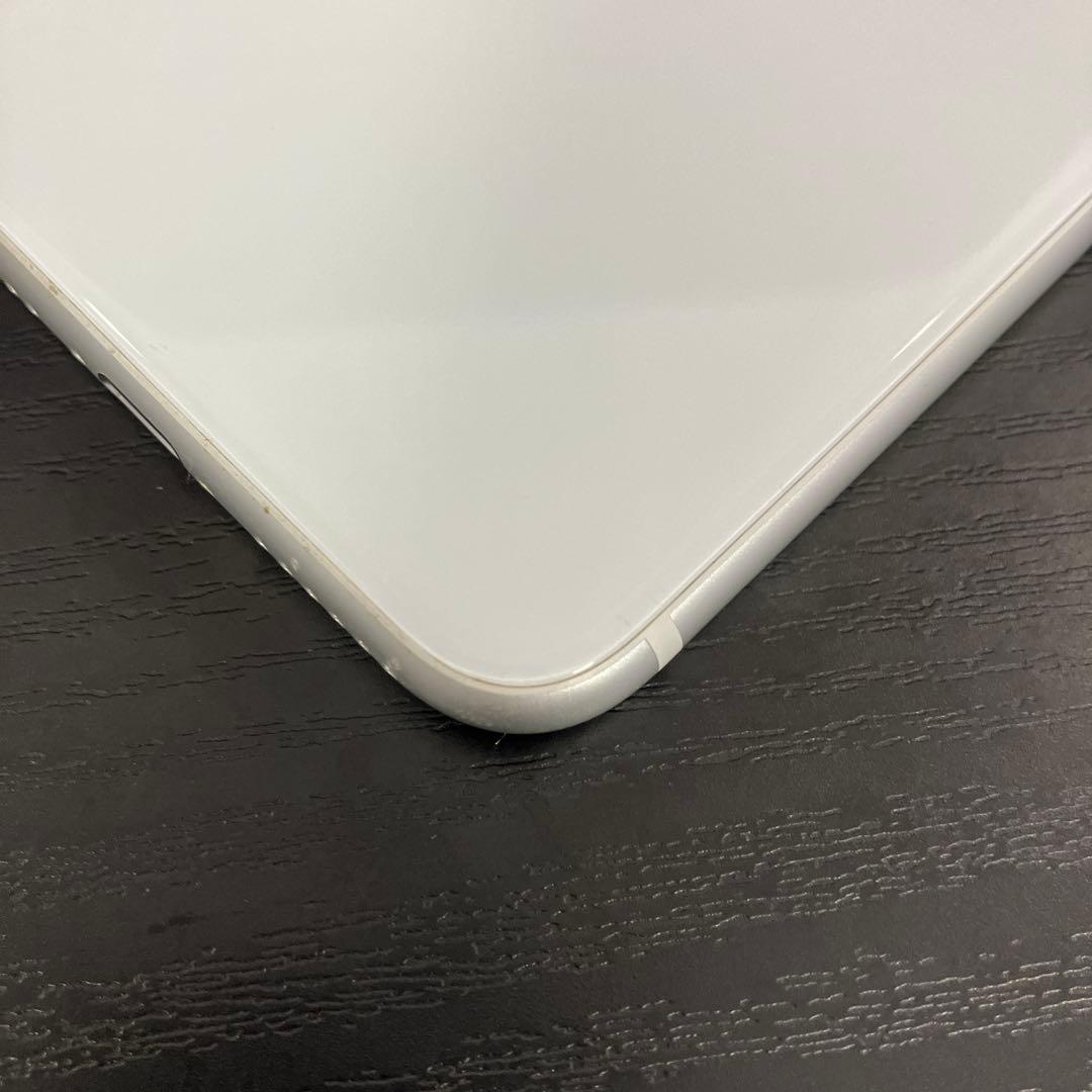 Apple iPhone SE2 128GB ホワイト
