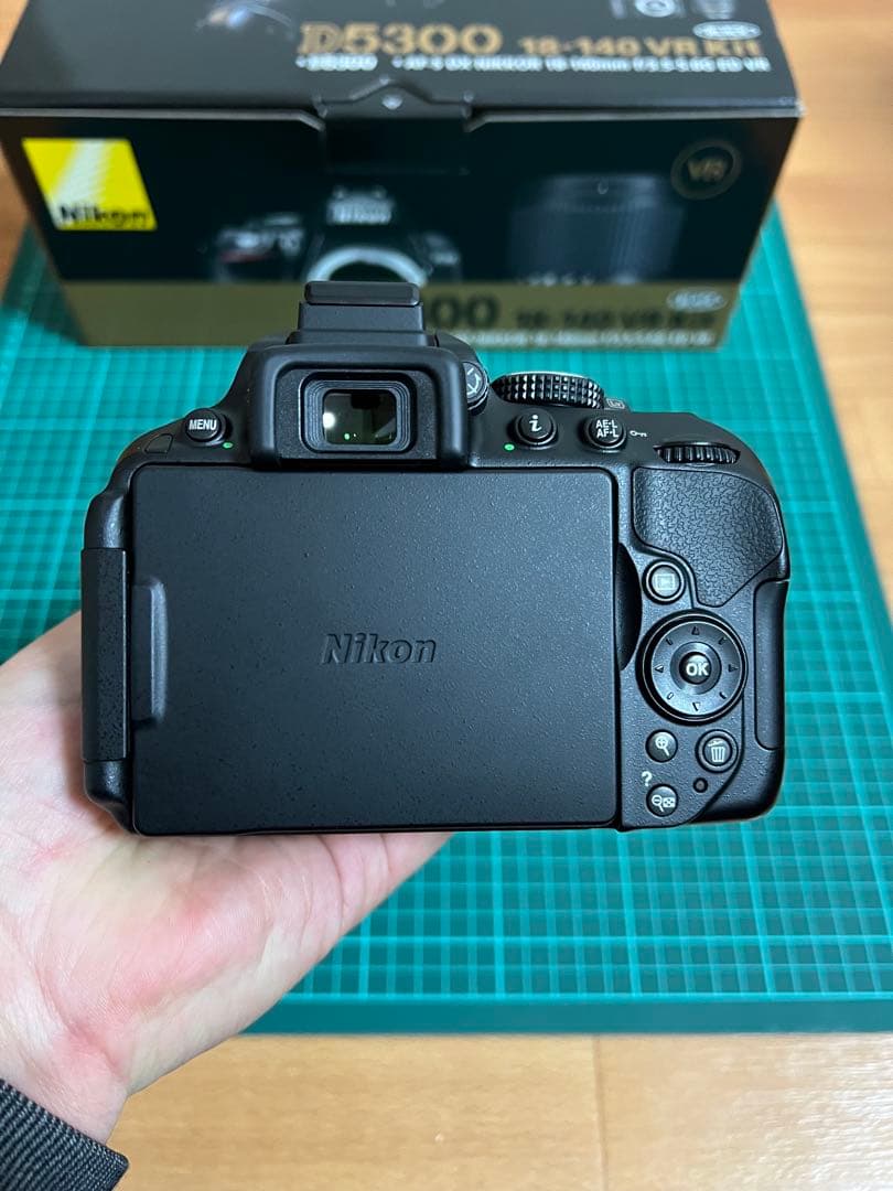 Nikon D5300 18-140 VR Kit オプション多数付属