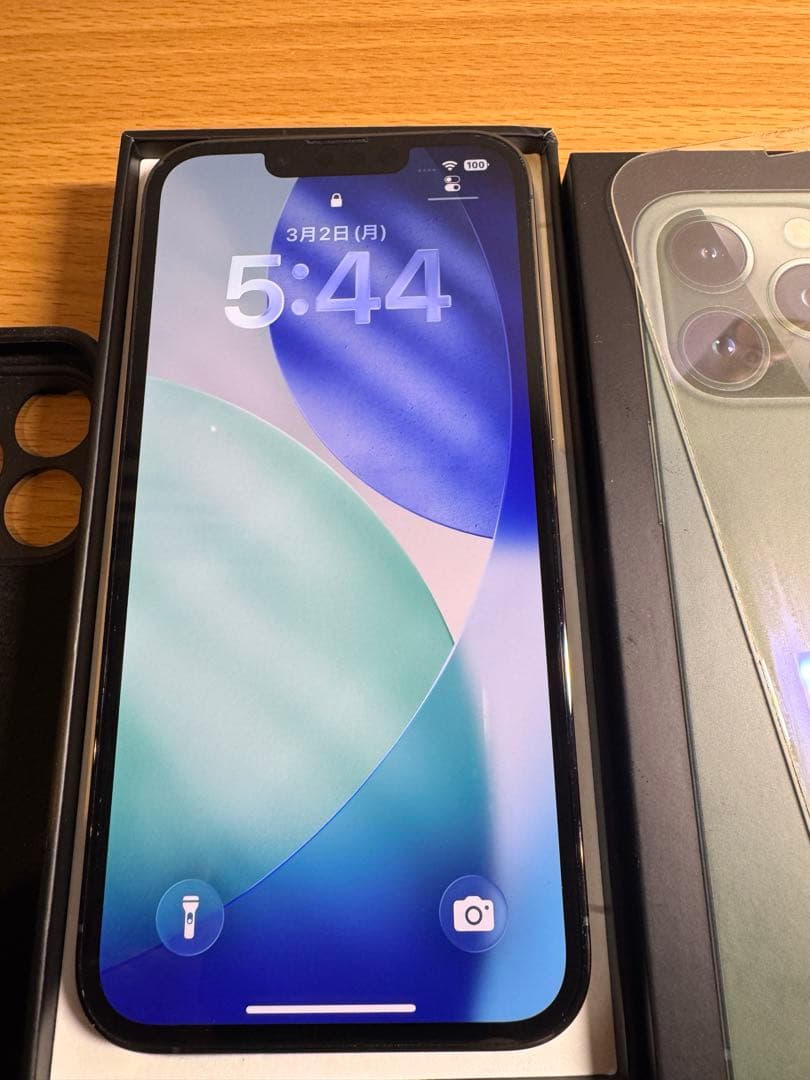 iPhone 13 Pro アルパイングリーン 128 GB SIMフリー