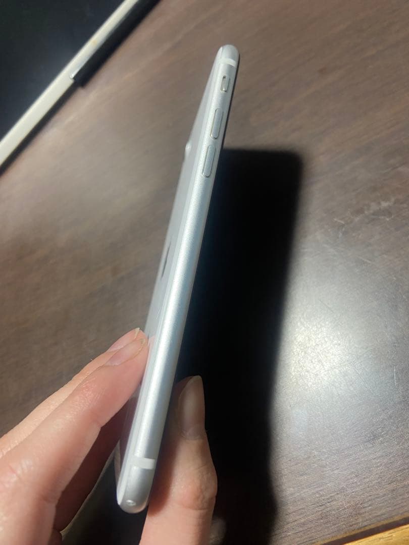 Apple iPhone SE (第2世代) ホワイト【ジャンク】