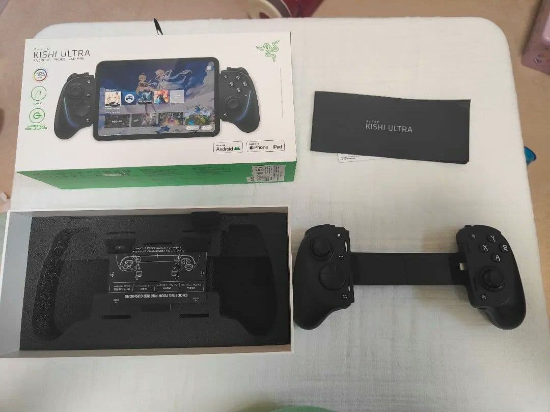 ジャンク扱い Razer Kishi Ultra ゲームコントローラー