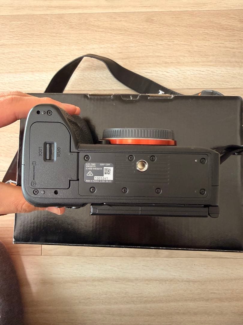 SONY α7RV ボディ　元箱・カメラバッグ付