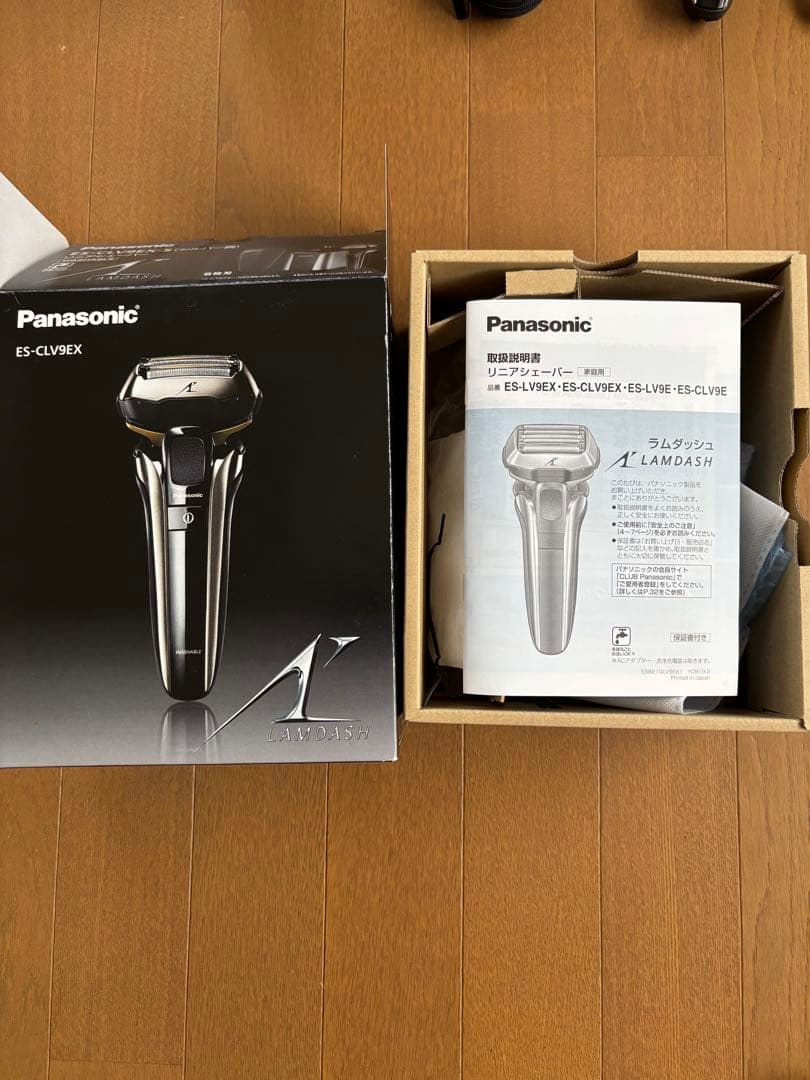Panasonic ラムダッシュ５枚刃　メンズシェーバー　ES-CLV9EX