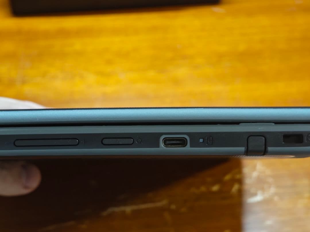 ASUS Chromebook Flip C214-MA タッチパネル搭載
