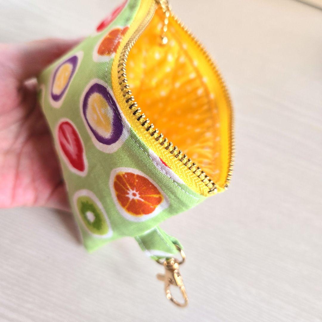 【手作り】フルーツ柄 ケース 手のひらサイズ　ハンドメイド