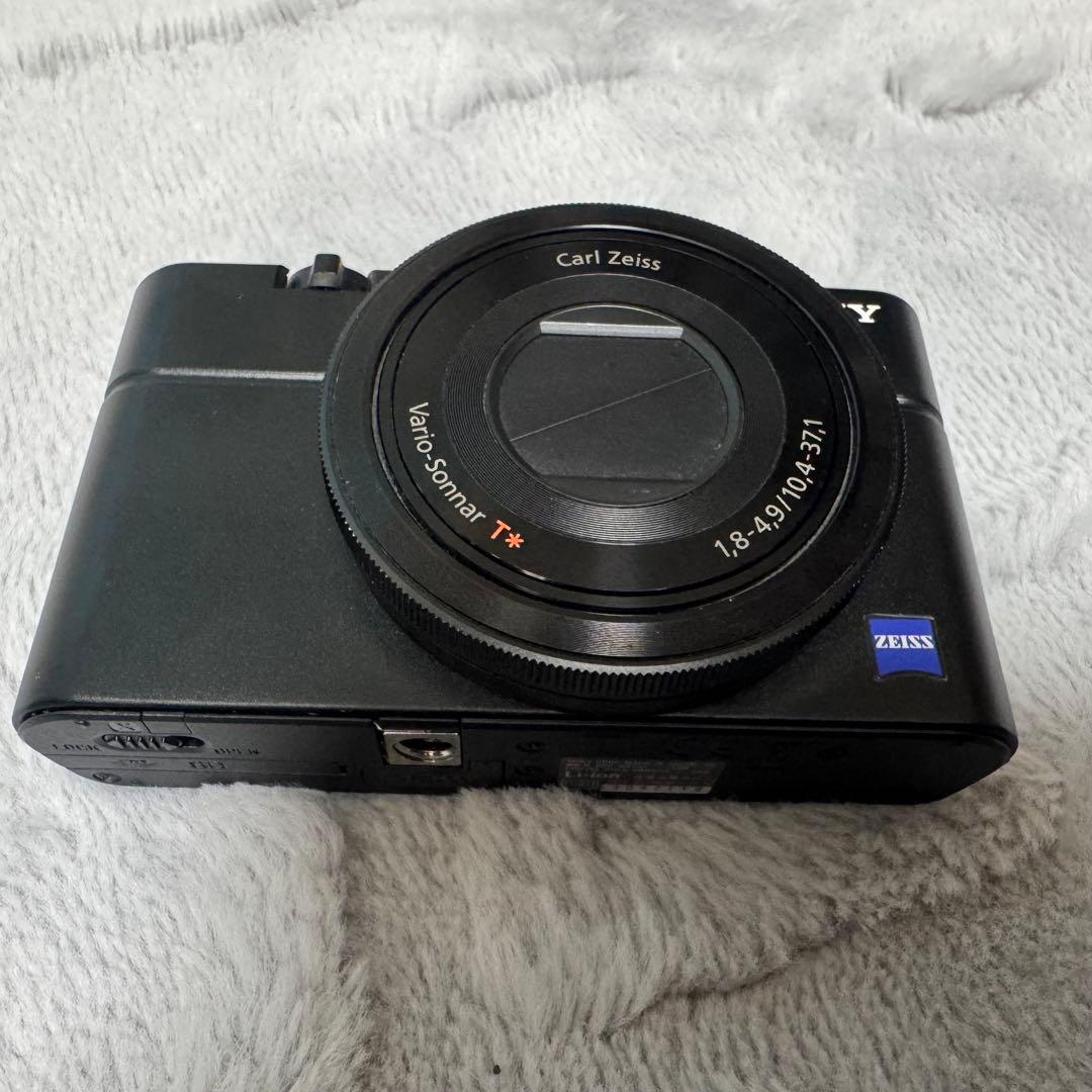 ソニー RX100 コンデジ F1.8レンズ