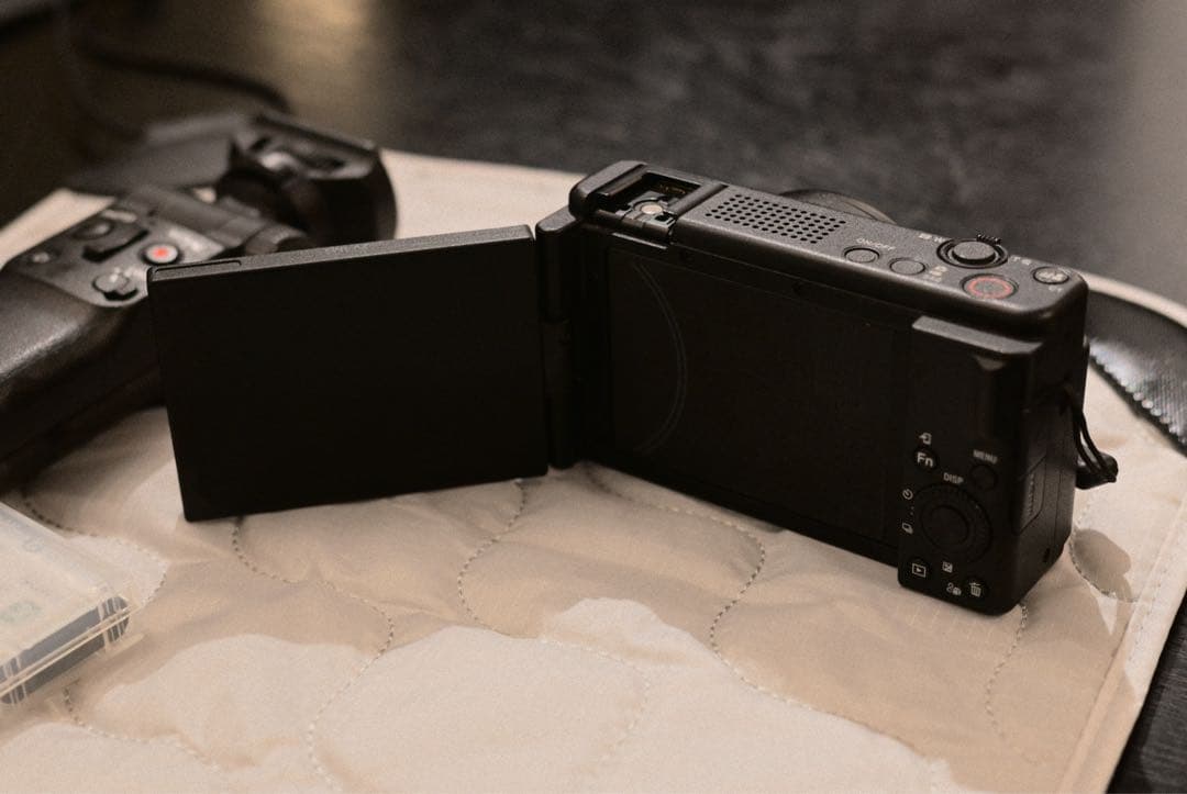 SONY ZV-1M2 VLOGCAM + 純正グリップ + 純正バッテリー2個