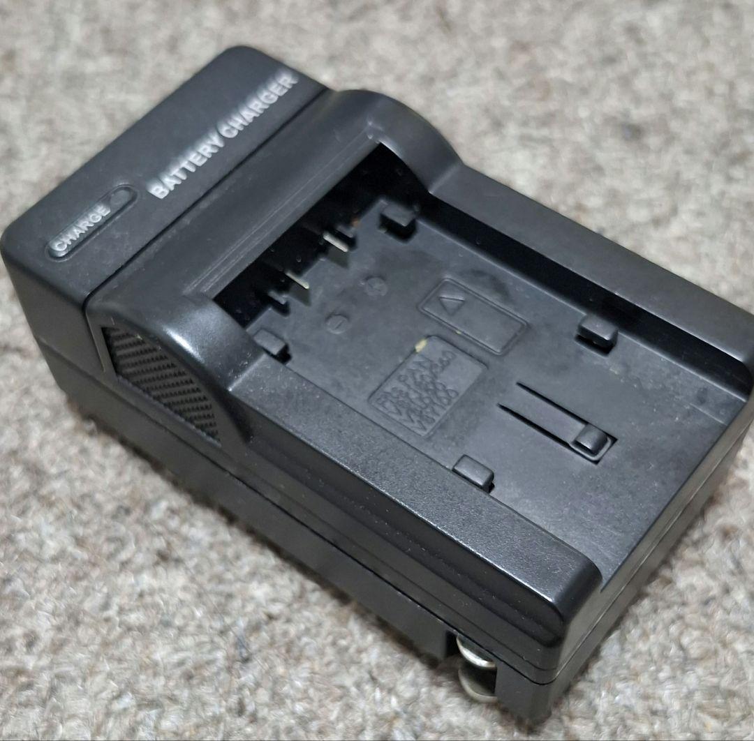 Panasonic HC V300M デジタルビデオカメラ　ホワイト