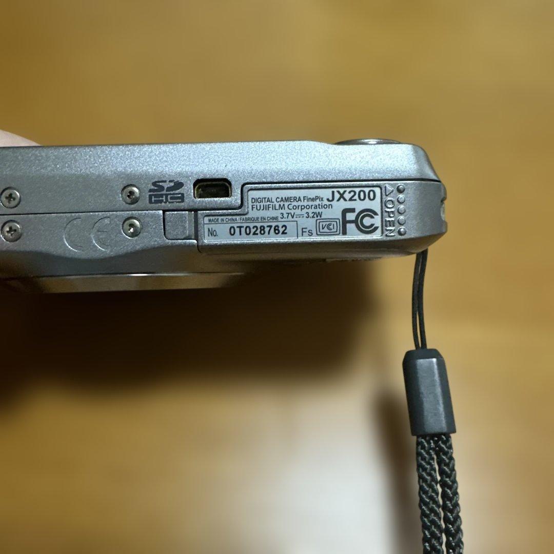 Fujifilm JX200 コンパクトデジタルカメラ
