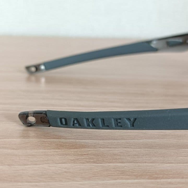【未使用品】OAKLEY クロスリンク 交換用テンプルキット付き グレークリア調