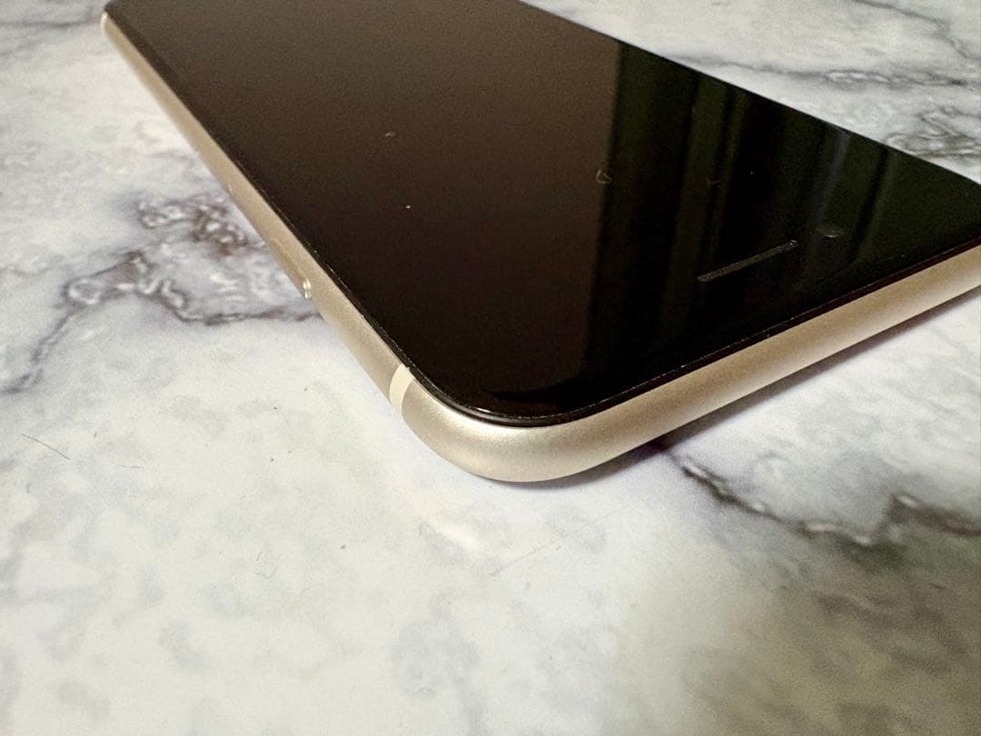 【美品】iPhoneSE 第3世代 64G スターライト SIMフリー